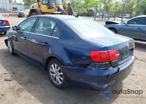 2013 Volkswagen Jetta 2.5L Se z USA, uszkodzony, nr VIN 3VWDP7AJ7DM385781